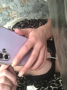 Snapshot of AlevNaz chatting on March 10, 2026, 10:19 am AlevNaz online show from March 10, 2026, 10:19 am