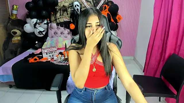 Snapshot of Mindy_19 chatting on November 3, 2025, 11:03 am Mindy 19 online show from November 3, 2025, 11:03 am