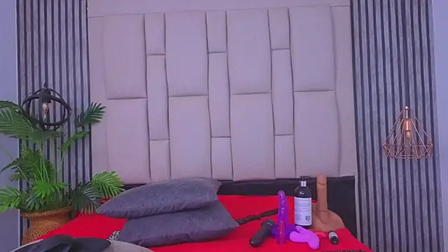 bryonycutee online show from February 3, 2026, 12:21 pm