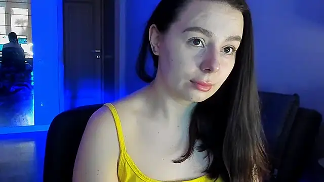 Snapshot of Di_na_Bell chatting on May 4, 2026, 5:33 am Di na Bell online show from May 4, 2026, 5:33 am