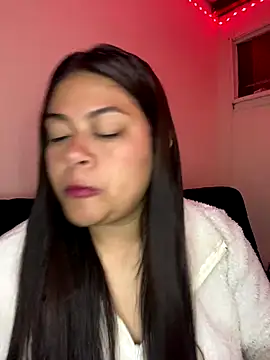 NattashaMore 0719 online show from November 5, 2025, 8:39 am