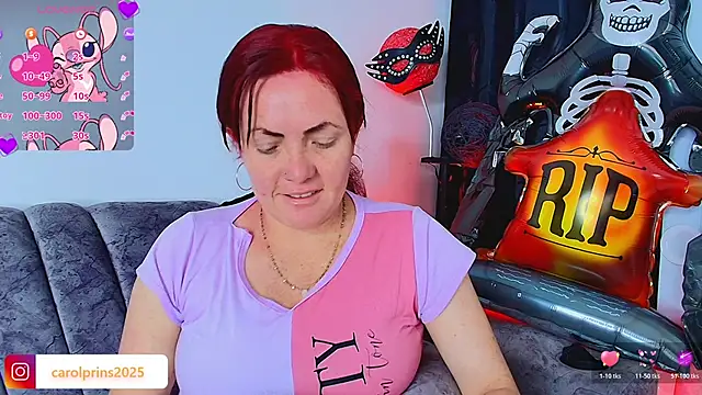 Snapshot of carolinhe_ chatting on October 23, 2025, 7:56 pm carolinhe online show from October 23, 2025, 7:56 pm