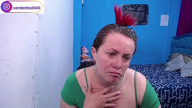 Snapshot of carolinhe_ chatting on March 22, 2026, 2:40 pm carolinhe online show from March 22, 2026, 2:40 pm