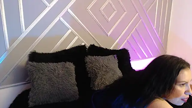 sashabluex online show from October 16, 2025, 3:15 am