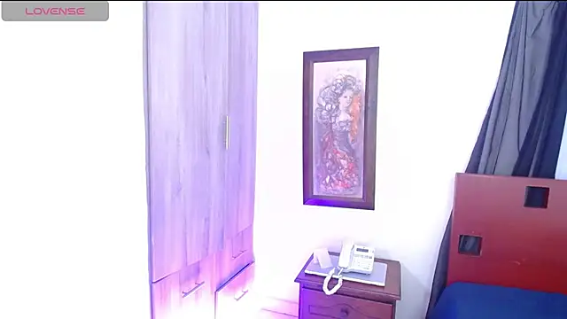 Snapshot of MONIQUE-LAMOUR chatting on September 8, 2025, 8:19 pm MONIQUE-LAMOUR online show from September 8, 2025, 8:19 pm