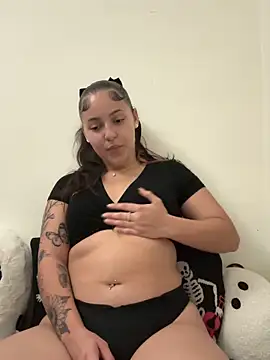 Snapshot of babykalirose chatting on October 31, 2025, 4:09 am babykalirose online show from October 31, 2025, 4:09 am