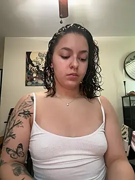 Snapshot of babykalirose chatting on May 1, 2026, 8:03 pm babykalirose online show from May 1, 2026, 8:03 pm