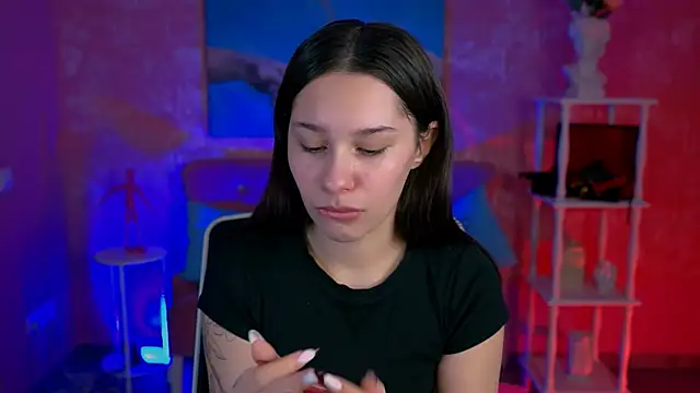 KimClarks  online show from October 6, 2025, 8:15 am