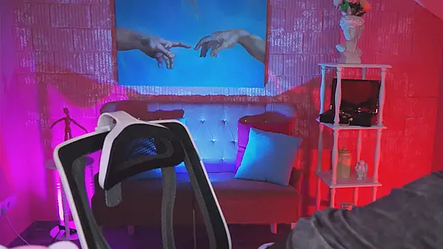 KimClarks  online show from November 7, 2025, 8:08 am