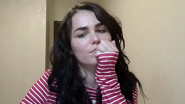 Silviaa a online show from October 9, 2025, 8:42 pm