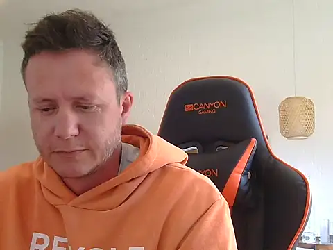 Snapshot of TroyDieselXXX chatting on February 18, 2026, 6:44 am TroyDieselXXX online show from February 18, 2026, 6:44 am