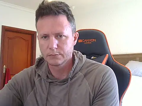 Snapshot of TroyDieselXXX chatting on April 11, 2026, 7:45 am TroyDieselXXX online show from April 11, 2026, 7:45 am