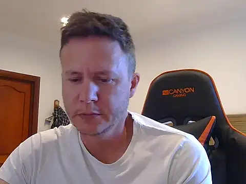 Snapshot of TroyDieselXXX chatting on April 3, 2026, 4:41 am TroyDieselXXX online show from April 3, 2026, 4:41 am