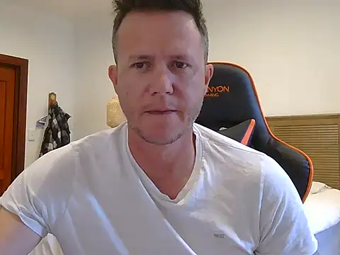 Snapshot of TroyDieselXXX chatting on March 31, 2026, 5:31 am TroyDieselXXX online show from March 31, 2026, 5:31 am