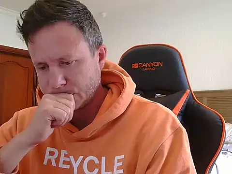 Snapshot of TroyDieselXXX chatting on January 15, 2026, 6:39 am TroyDieselXXX online show from January 15, 2026, 6:39 am