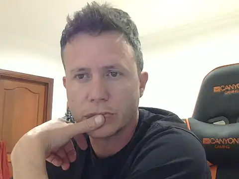 Snapshot of TroyDieselXXX chatting on April 11, 2026, 7:50 pm TroyDieselXXX online show from April 11, 2026, 7:50 pm