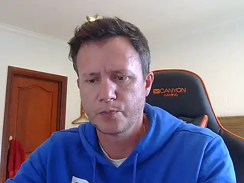 Snapshot of TroyDieselXXX chatting on March 16, 2026, 5:44 am TroyDieselXXX online show from March 16, 2026, 5:44 am