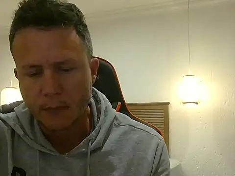 Snapshot of TroyDieselXXX chatting on March 31, 2026, 7:16 pm TroyDieselXXX online show from March 31, 2026, 7:16 pm