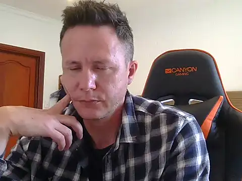 Snapshot of TroyDieselXXX chatting on May 5, 2026, 8:50 am TroyDieselXXX online show from May 5, 2026, 8:50 am