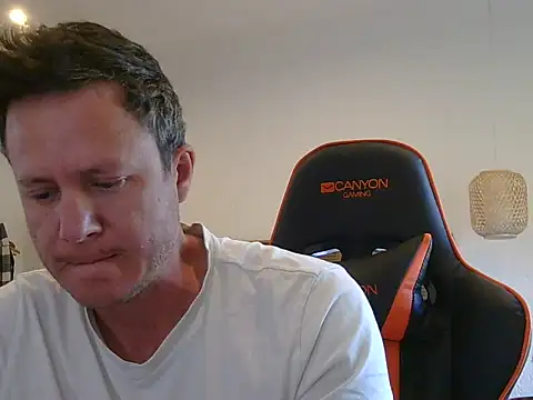 Snapshot of TroyDieselXXX chatting on February 3, 2026, 5:05 am TroyDieselXXX online show from February 3, 2026, 5:05 am