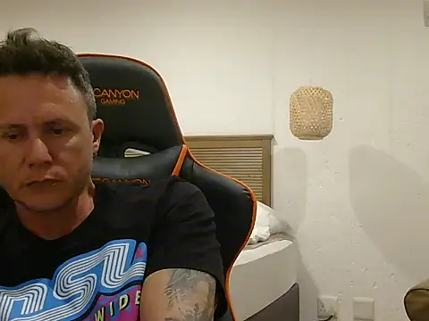 Snapshot of TroyDieselXXX chatting on April 5, 2026, 6:03 pm TroyDieselXXX online show from April 5, 2026, 6:03 pm