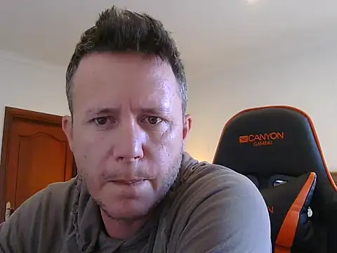 Snapshot of TroyDieselXXX chatting on April 11, 2026, 6:21 am TroyDieselXXX online show from April 11, 2026, 6:21 am