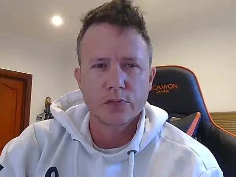 Snapshot of TroyDieselXXX chatting on April 5, 2026, 5:03 am TroyDieselXXX online show from April 5, 2026, 5:03 am