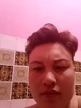 MoonIrene online show from February 12, 2026, 3:23 pm