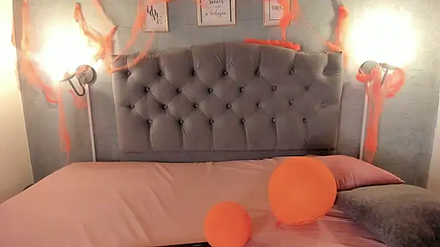 GiannaSlimJB online show from October 29, 2025, 3:27 am