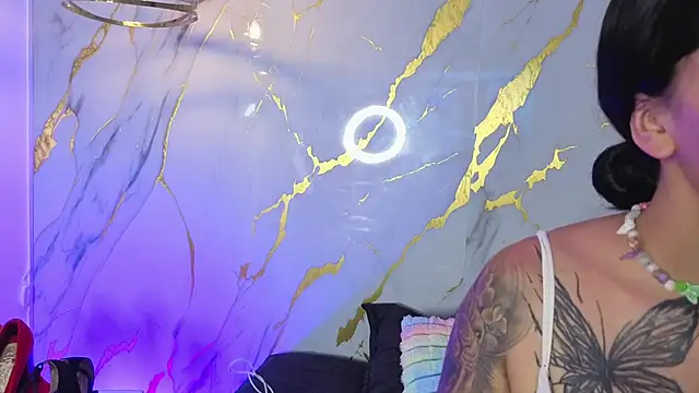 Scaarlettfox online show from April 1, 2026, 7:33 pm