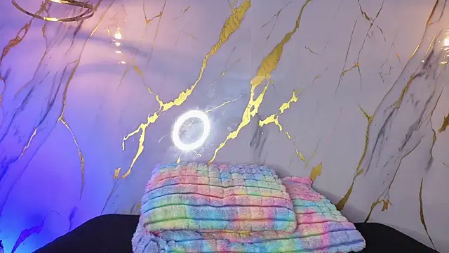 Scaarlettfox online show from April 11, 2026, 7:39 pm