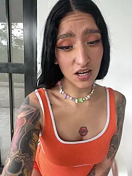 Scaarlettfox online show from February 19, 2026, 6:38 pm