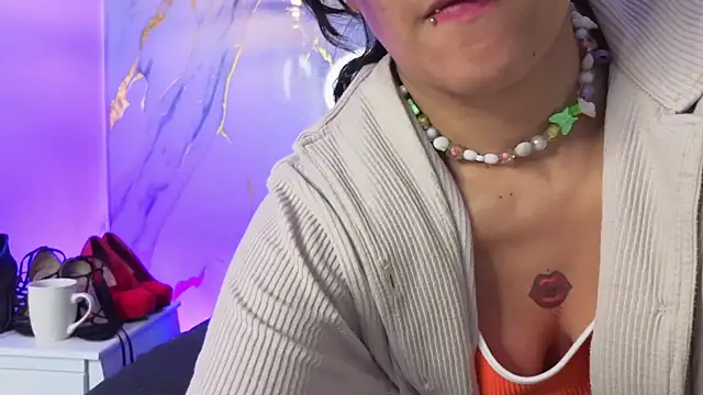 Scaarlettfox online show from March 25, 2026, 7:46 pm