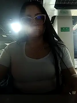 Romina693 online show from November 23, 2025, 6:12 am