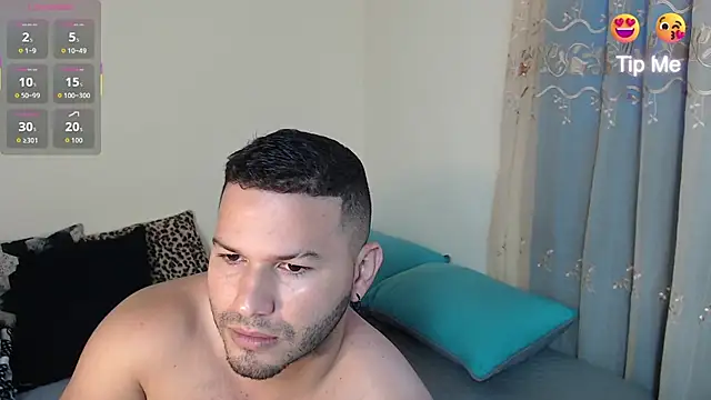 Snapshot of Tim_mz01 chatting on October 14, 2025, 7:25 pm Tim mz01 online show from October 14, 2025, 7:25 pm