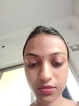 Your-Kitkat online show from September 15, 2025, 8:26 am