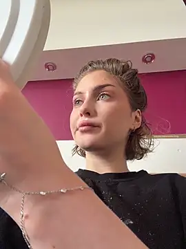 Snapshot of KellyKeler chatting on February 13, 2026, 11:21 am KellyKeler online show from February 13, 2026, 11:21 am