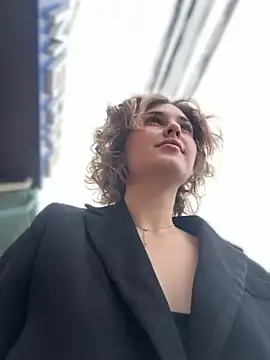 Snapshot of KellyKeler chatting on November 19, 2025, 11:21 am KellyKeler online show from November 19, 2025, 11:21 am