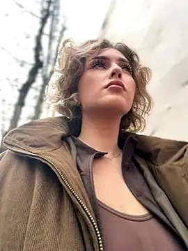 Snapshot of KellyKeler chatting on December 1, 2025, 12:17 pm KellyKeler online show from December 1, 2025, 12:17 pm