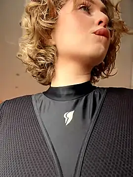 Snapshot of KellyKeler chatting on March 26, 2026, 10:24 am KellyKeler online show from March 26, 2026, 10:24 am