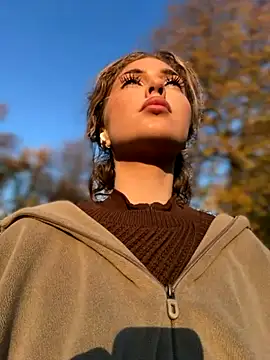 Snapshot of KellyKeler chatting on November 2, 2025, 1:27 pm KellyKeler online show from November 2, 2025, 1:27 pm