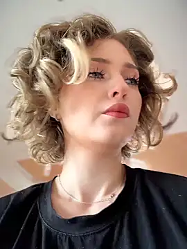 Snapshot of KellyKeler chatting on March 27, 2026, 10:05 am KellyKeler online show from March 27, 2026, 10:05 am