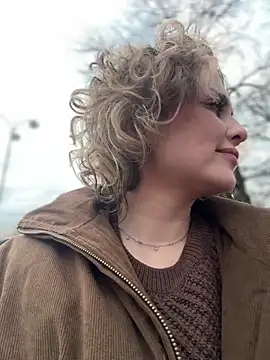 Snapshot of KellyKeler chatting on December 19, 2025, 1:13 pm KellyKeler online show from December 19, 2025, 1:13 pm