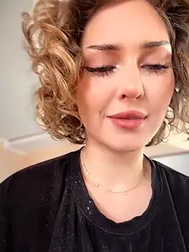 Snapshot of KellyKeler chatting on March 28, 2026, 10:16 am KellyKeler online show from March 28, 2026, 10:16 am