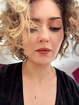 Snapshot of KellyKeler chatting on April 1, 2026, 10:16 am KellyKeler online show from April 1, 2026, 10:16 am