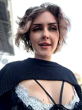 Snapshot of KellyKeler chatting on November 7, 2025, 11:37 am KellyKeler online show from November 7, 2025, 11:37 am