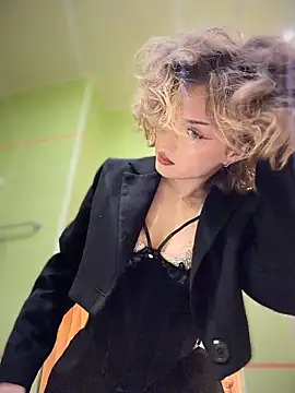 Snapshot of KellyKeler chatting on March 30, 2026, 10:39 am KellyKeler online show from March 30, 2026, 10:39 am