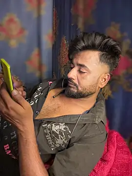 Munny6677 online show from February 18, 2026, 5:42 pm