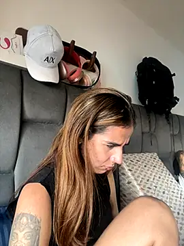 AllieYourGirl online show from November 10, 2025, 9:09 pm