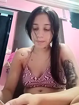 Arii collins1 online show from October 28, 2025, 5:01 pm